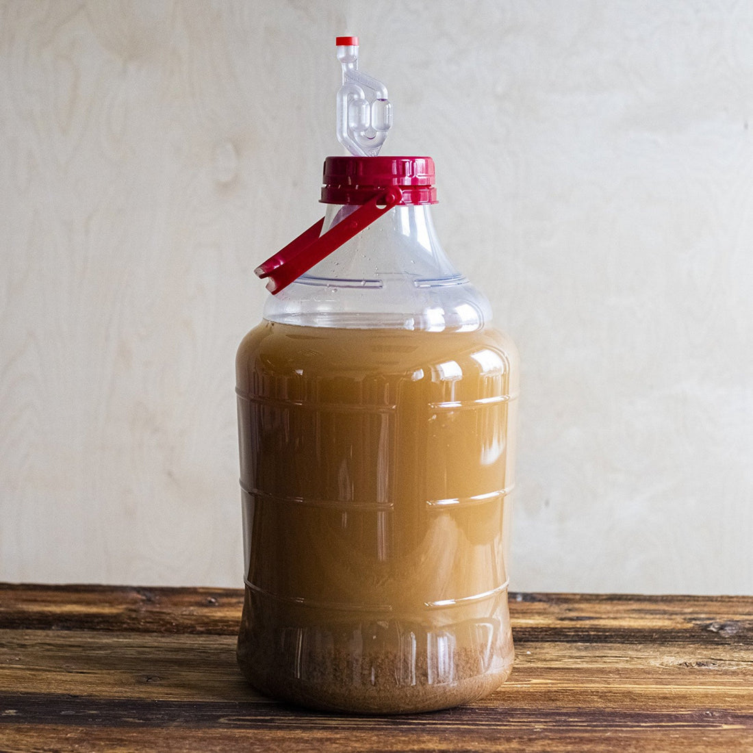 How to Clean and Sanitise (Sterilise) PET Plastic Demijohns