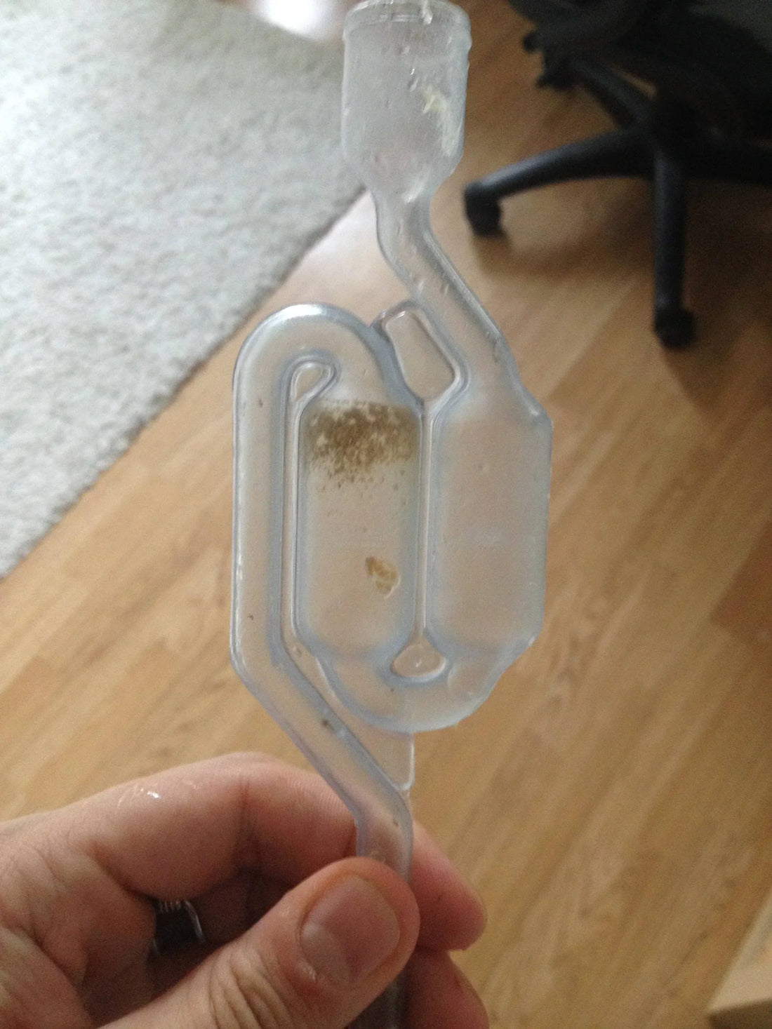 How to Properly Sanitise/Sterilise Bubblers (Airlocks) Bungs and Other Small Homebrewing Bits