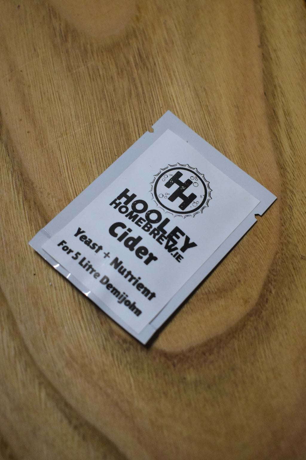 Demijohn Cider Yeast with Nutrient for 5 Litre Fermentation