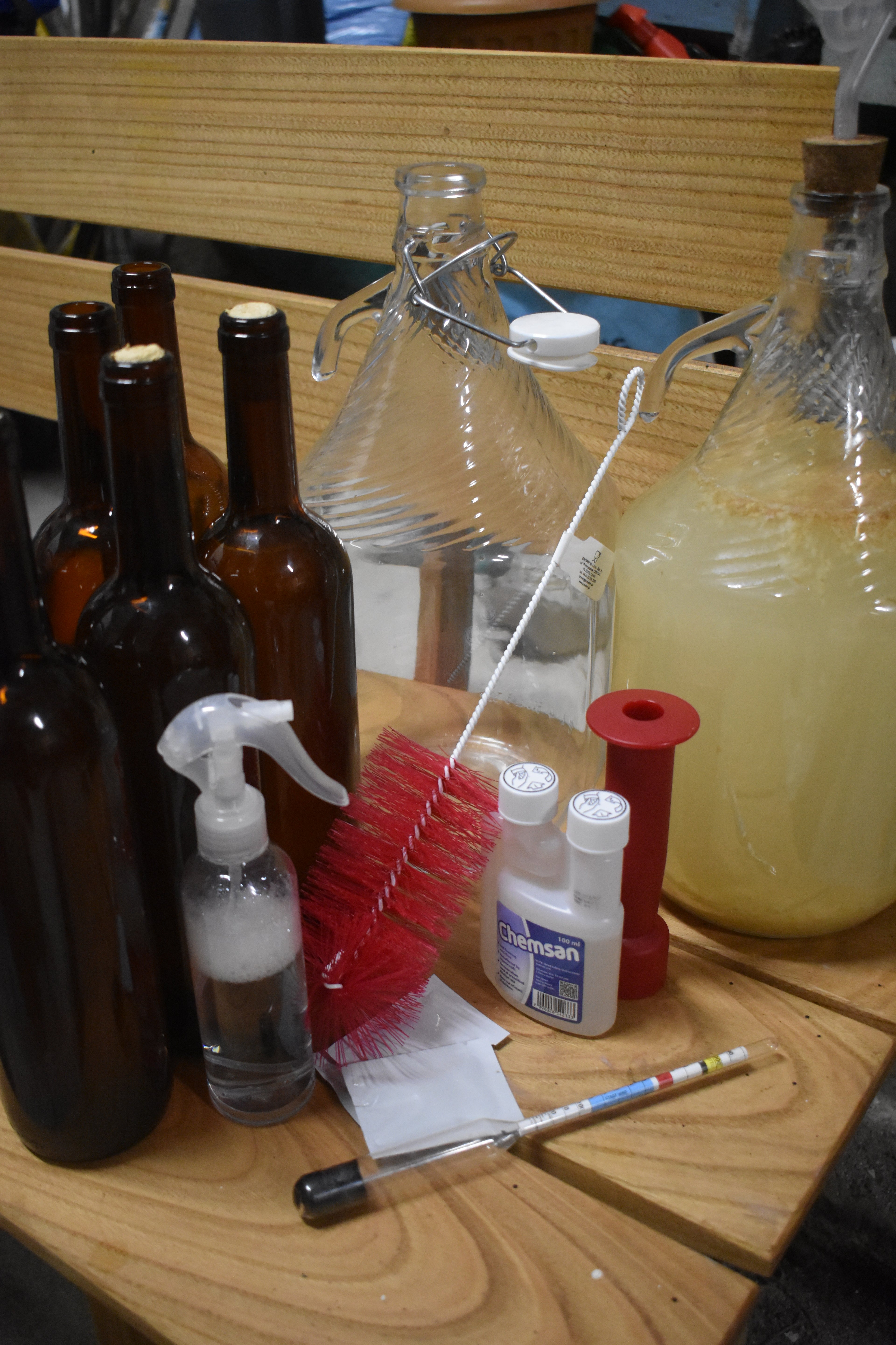 The Kitchen Sink Complete Beginner Mead Kit (Two Week Lead)