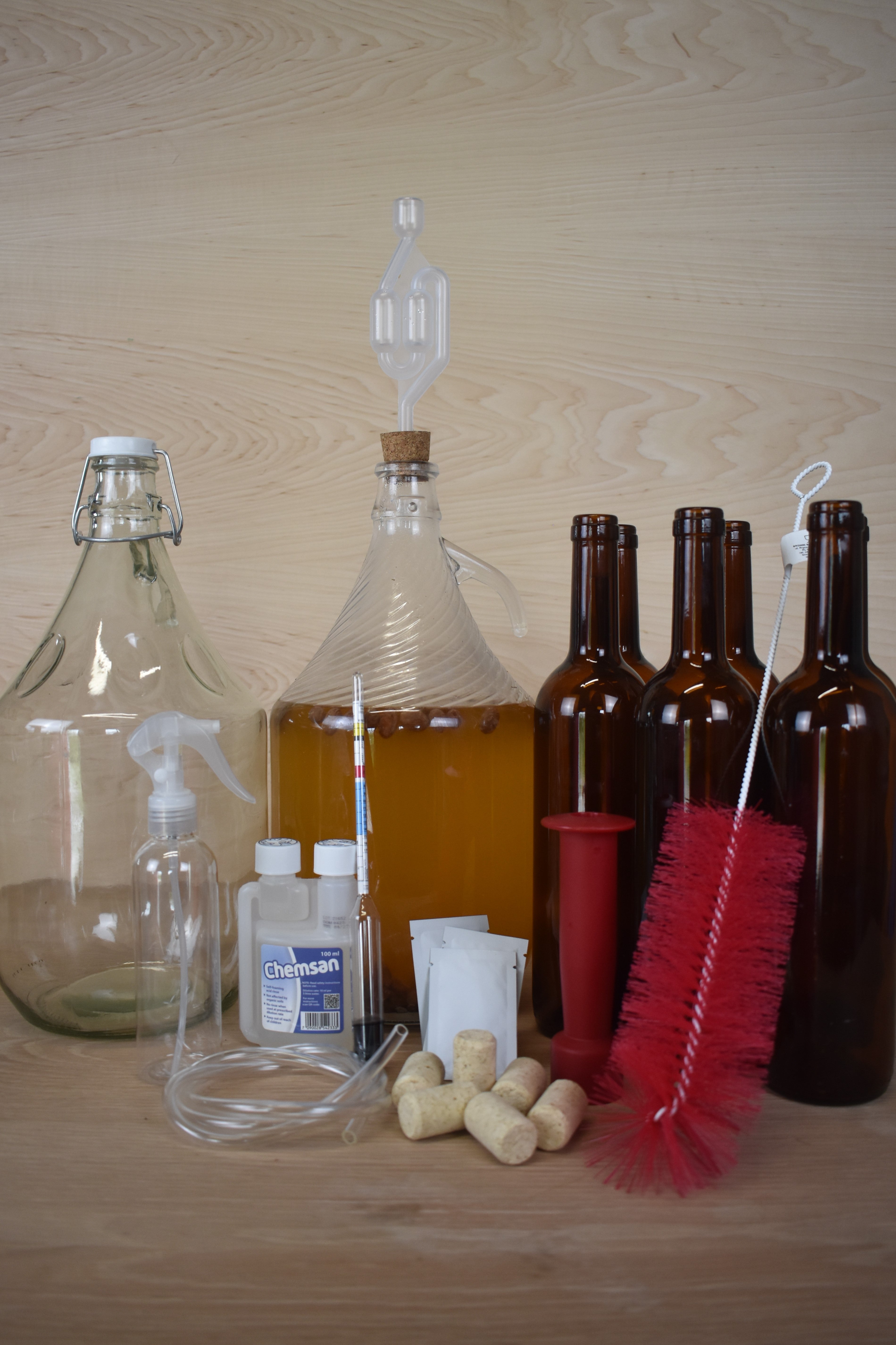 The Kitchen Sink Complete Beginner Mead Kit (Two Week Lead)