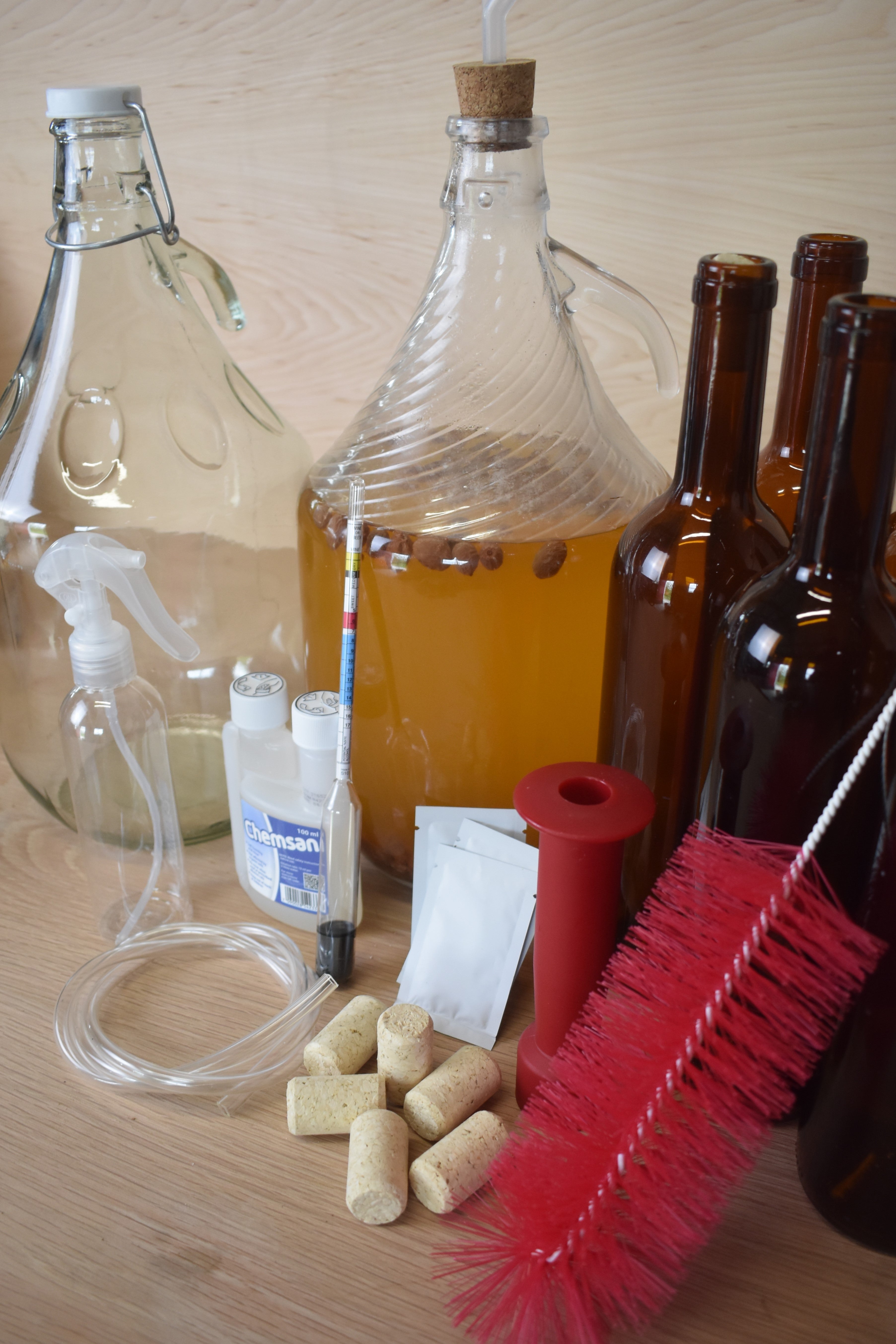 The Kitchen Sink Complete Beginner Mead Kit (Two Week Lead)