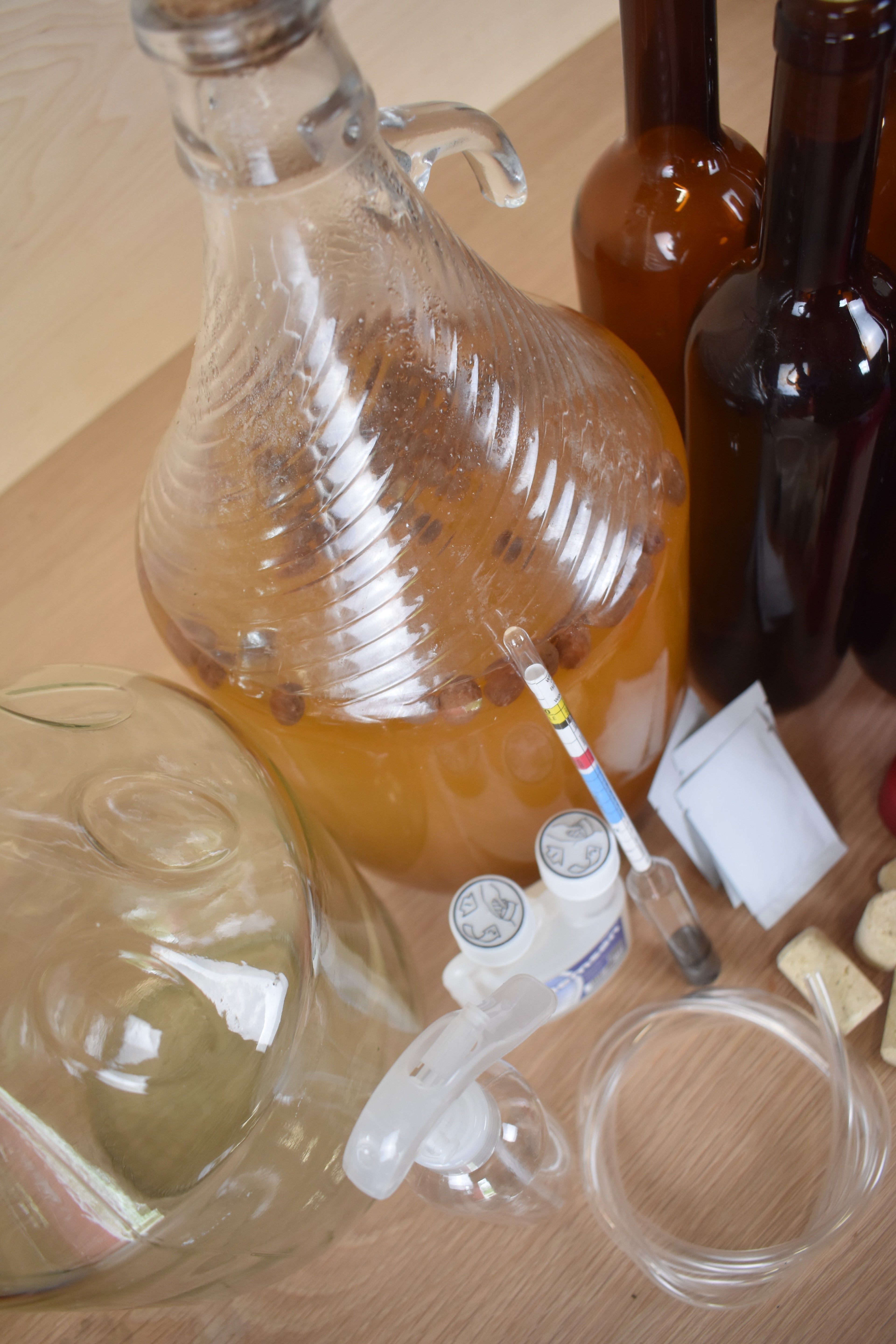 The Kitchen Sink Complete Beginner Mead Kit (Two Week Lead)