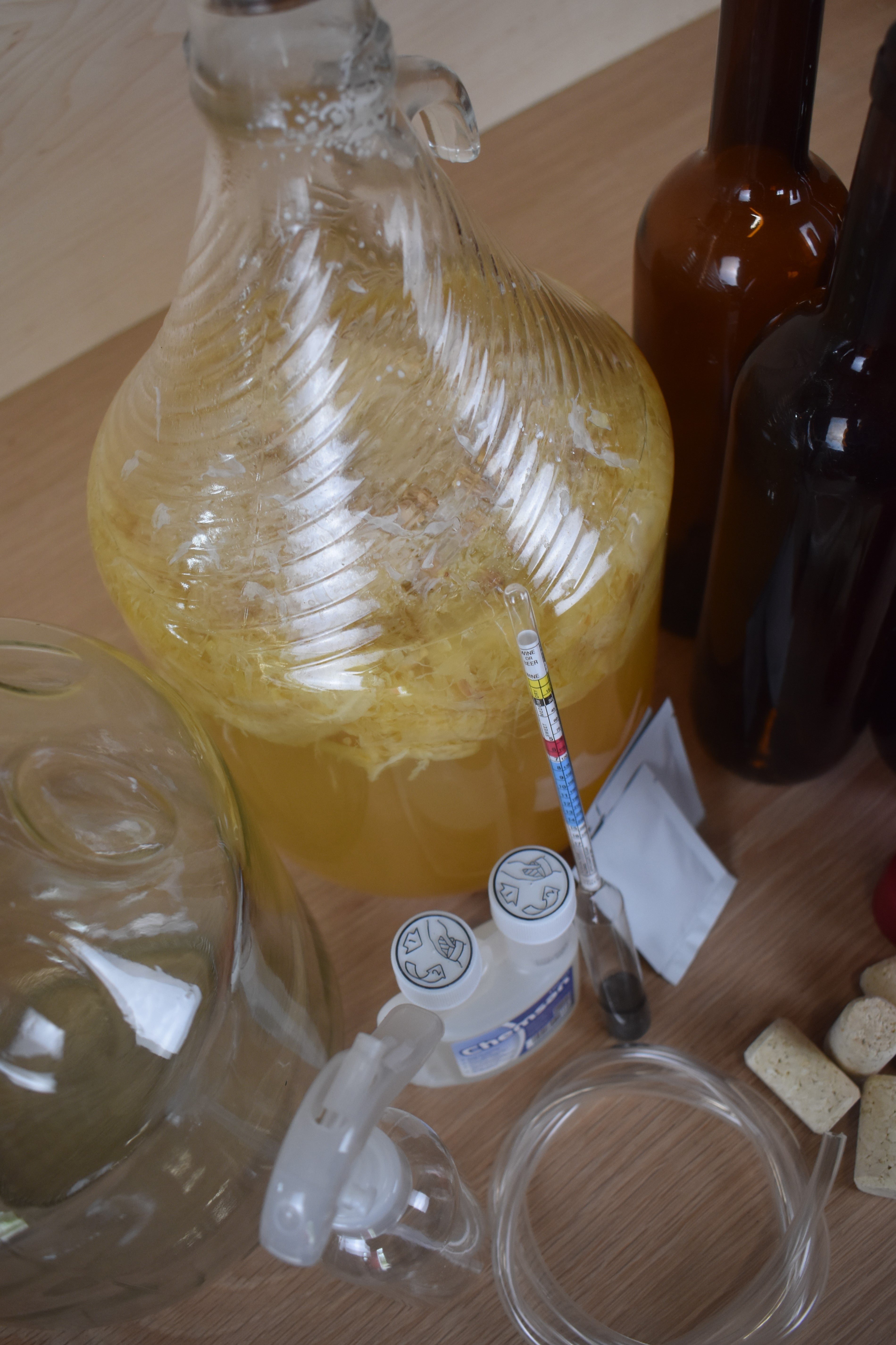 The Kitchen Sink Complete Beginner Wine Kit (Two Week Lead)
