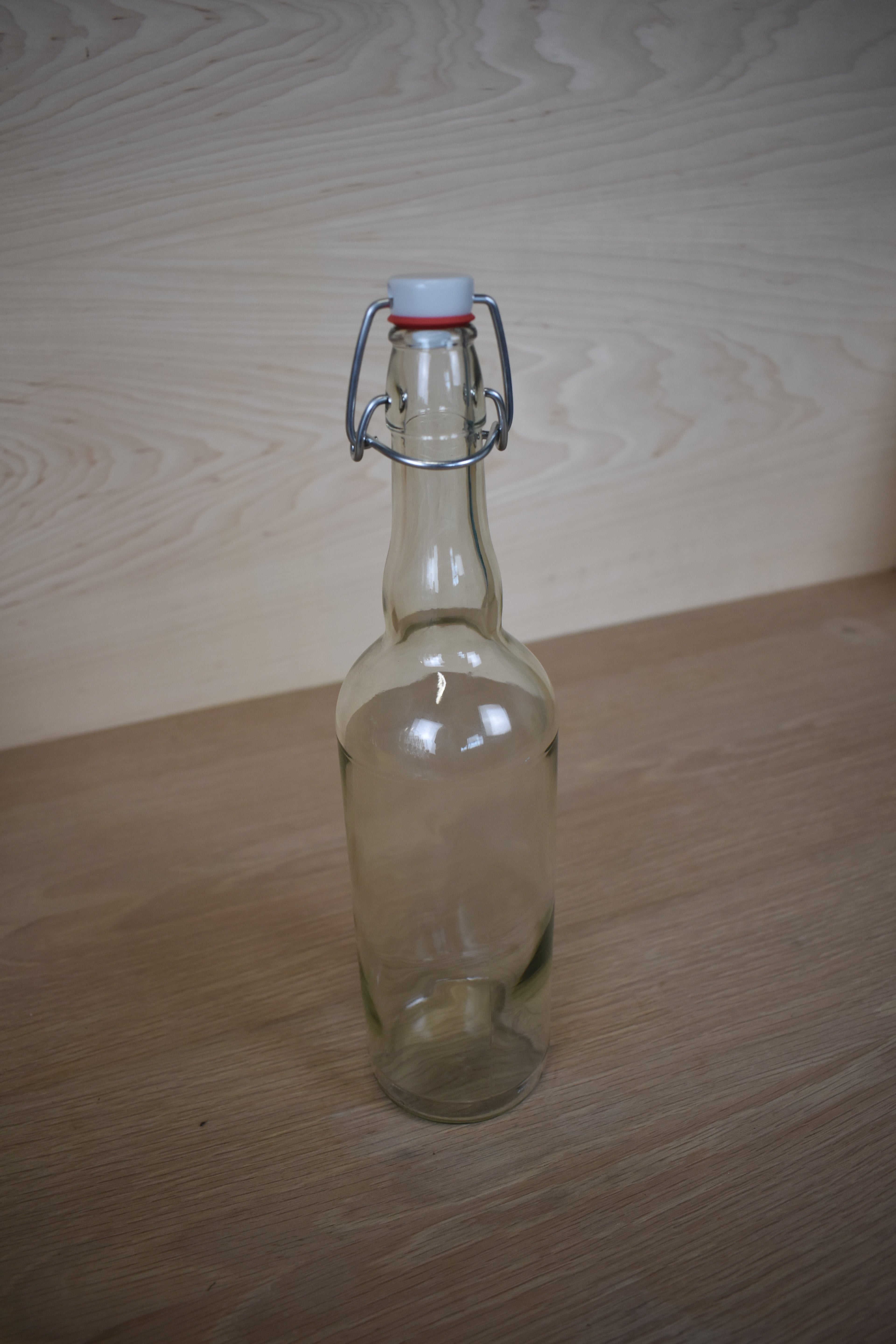 750ml Swing Top Clear Glass Bottles