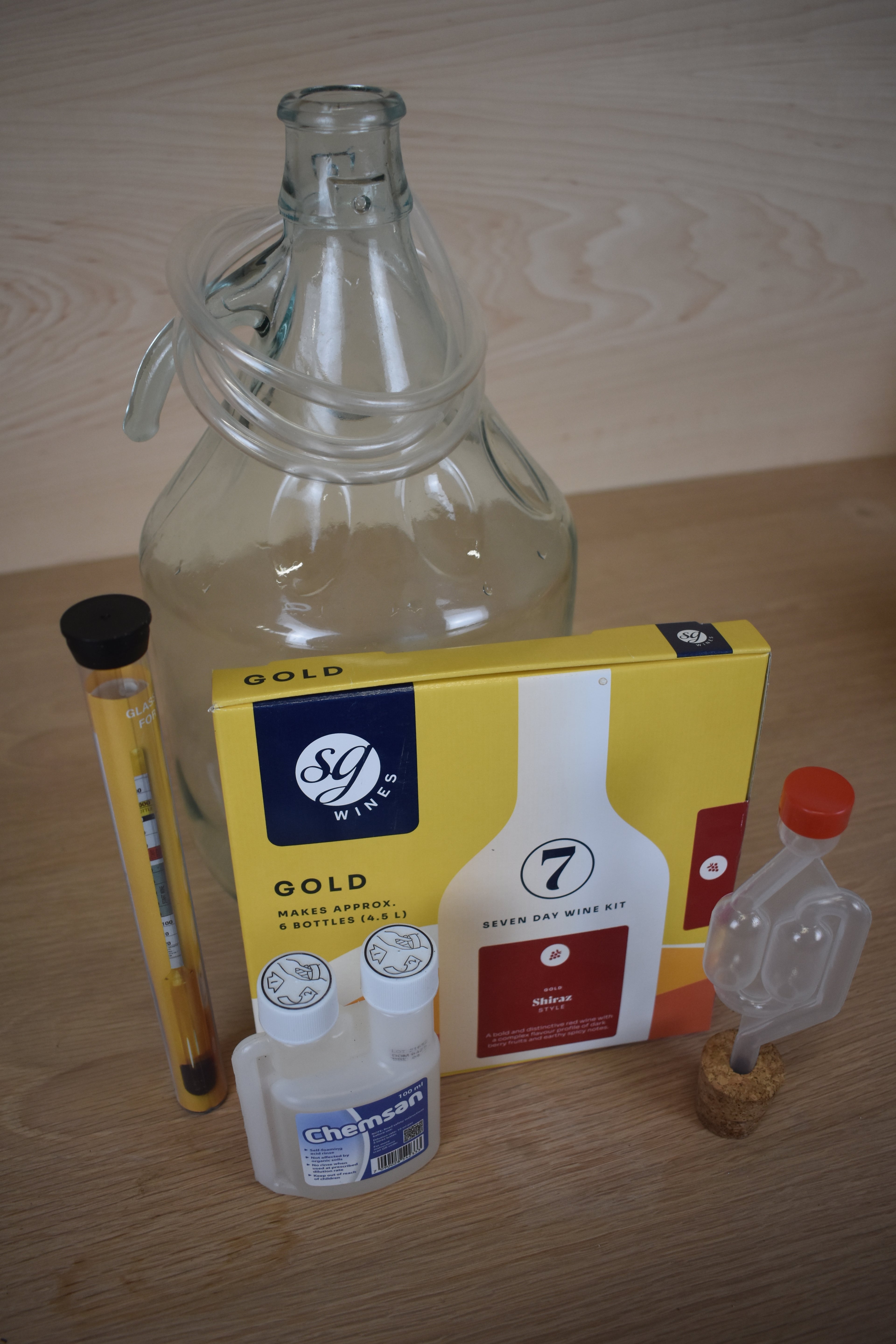 The Standard 6 Bottle Wine Kit - Shiraz