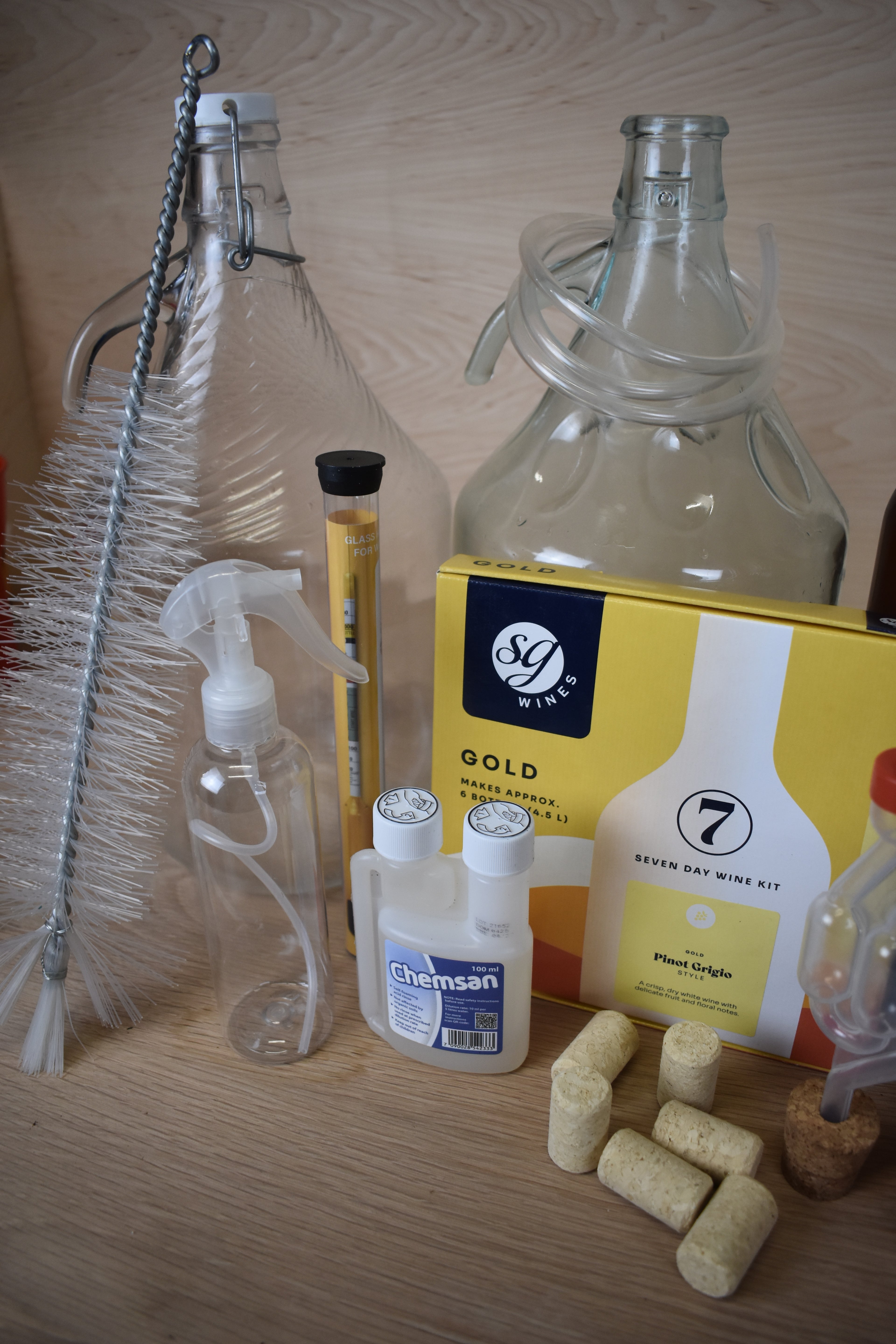 The Kitchen Sink 6 Bottle Wine Kit - Pinot Grigio