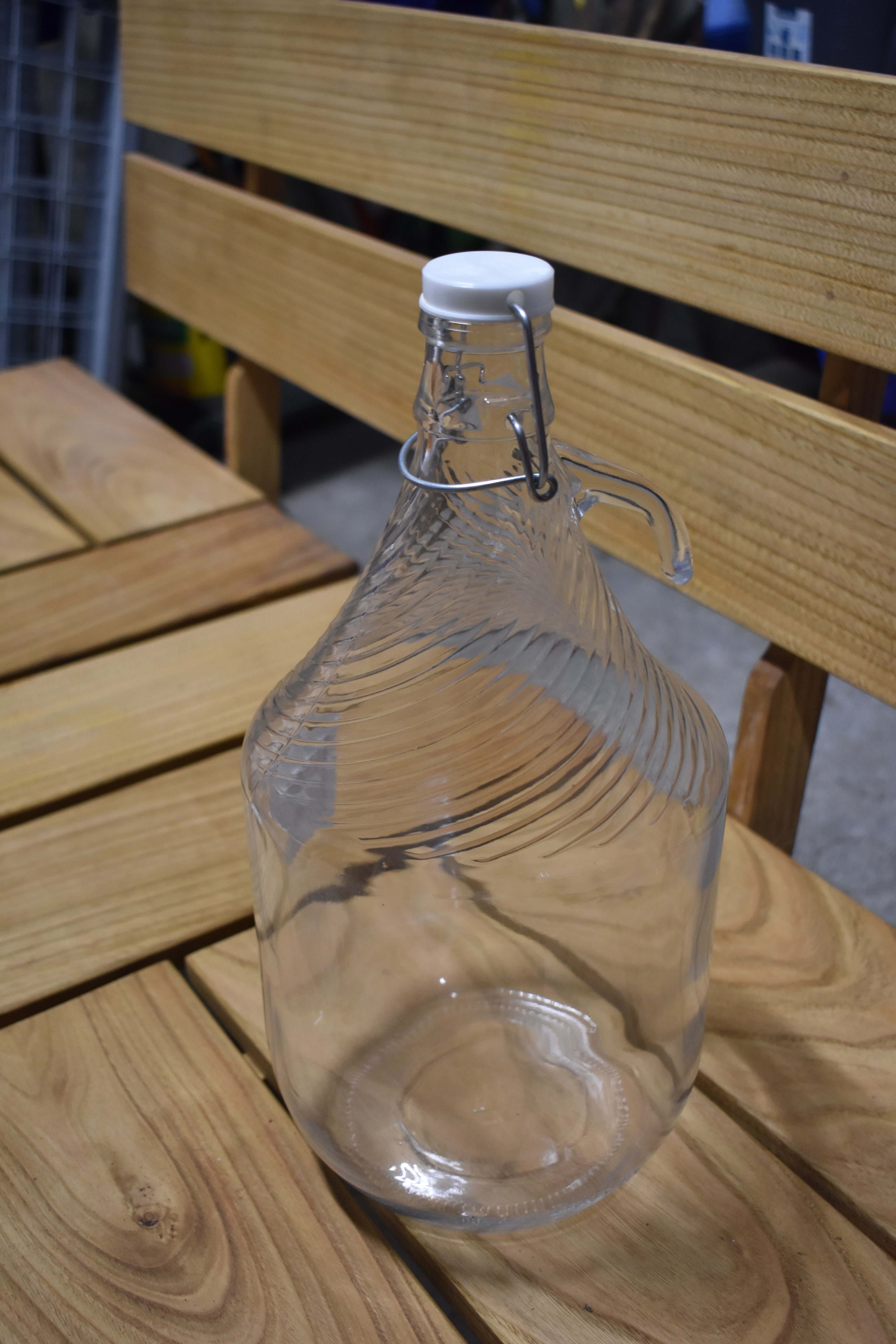 Demijohn Fermenter with Bung and Bubbler (Two Week Lead)